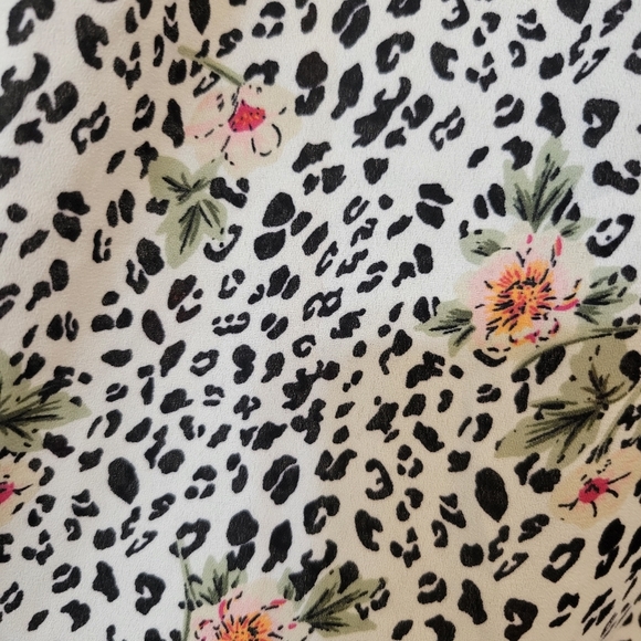 A'Gaci Women Leopard print with flowers skater dress Size Medium - Picture 4 of 4